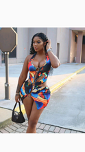 Load image into Gallery viewer, GRAPHIC PRINT HOLLOWED OUT BODYCON DRESS
