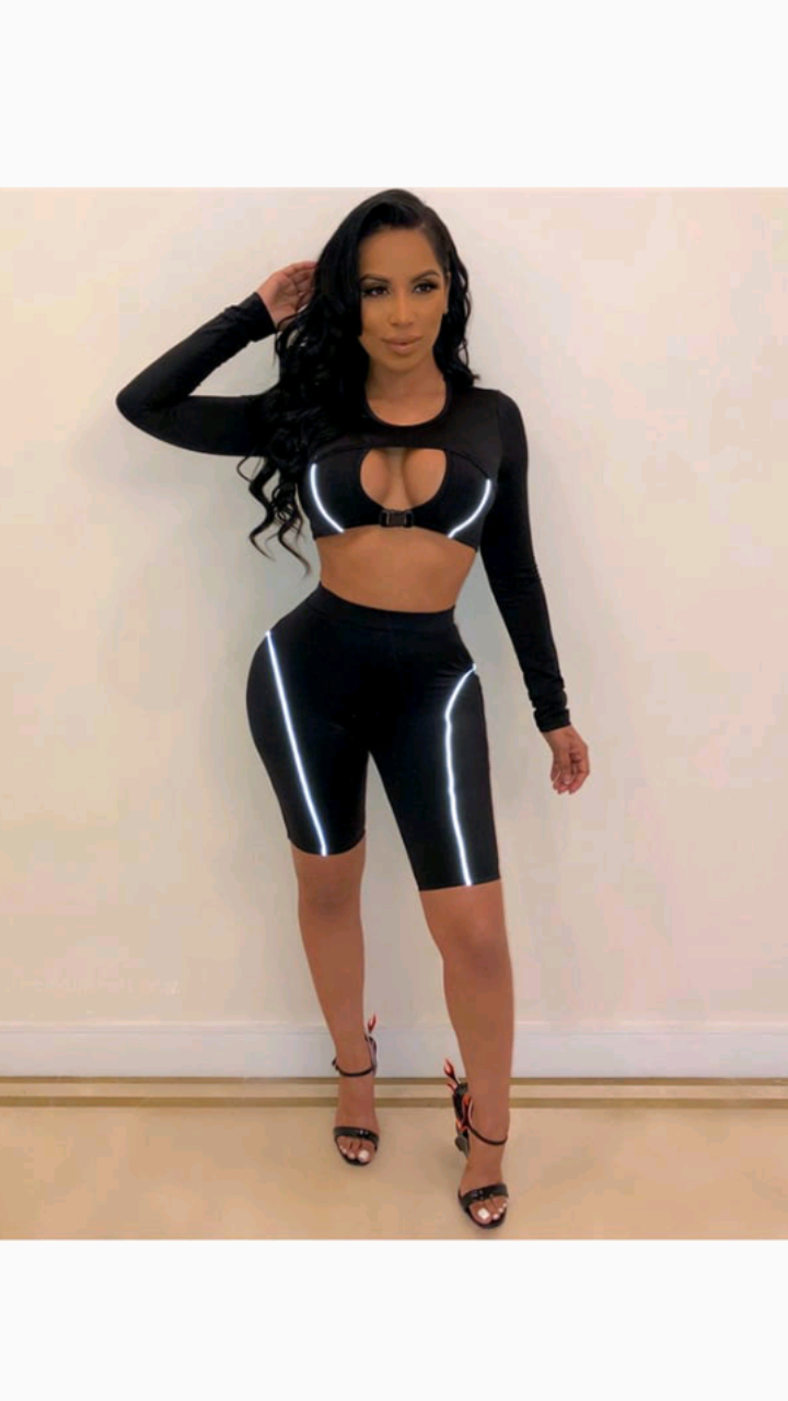 COLOR BLOCKING HOLLOW OUT TOP AND SHORTS 2-PIECE SETS