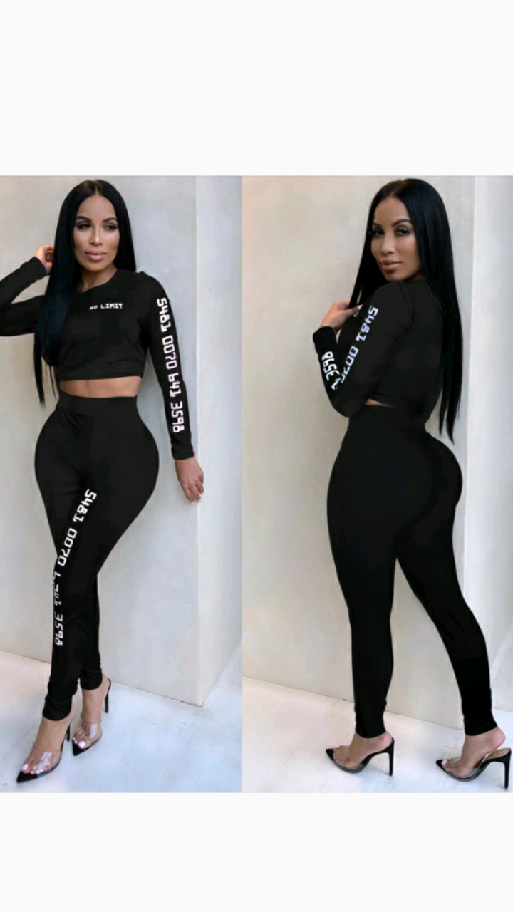 ROUND NECKLINE WITH LETTER PRINT TOP AND PANTS 2-PIECE SET