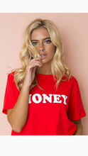 Load image into Gallery viewer, GRAPHIC LETTER PRINTED TEE

