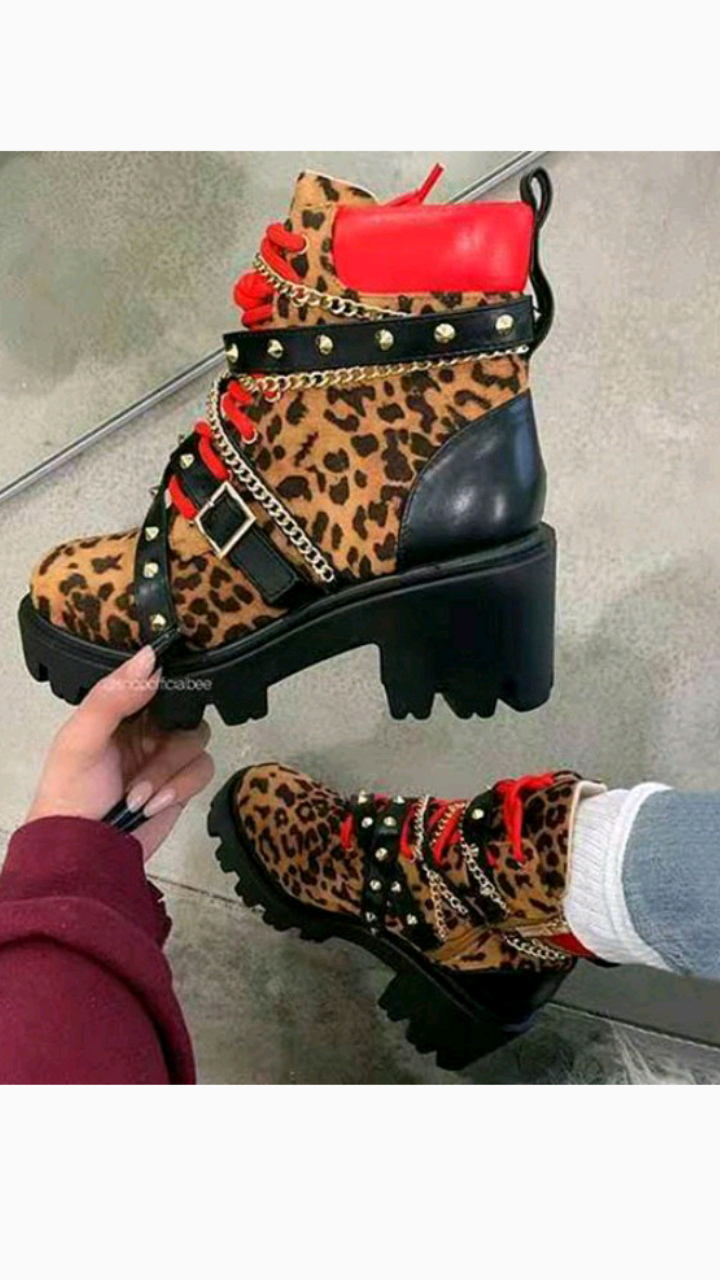 RIVET DECORATIVE BLOCK HEEL BOOTS