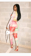 Load image into Gallery viewer, FLORAL PRINT TIGHT HIP LIFTING JUMPSUIT
