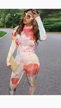 Load image into Gallery viewer, FLORAL PRINT TIGHT HIP LIFTING JUMPSUIT
