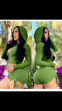 Load image into Gallery viewer, SOLID COLOR ZIPPER HOODIE AND DRAWSTRING SHORTS 2-PIECE SET
