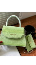 Load image into Gallery viewer, GRADIENT COLOR METAL CHAIN CROCODILE PATTERN CROSSBODY BAG
