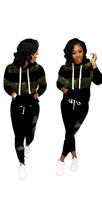 Load image into Gallery viewer, WOMEN'S FASHION LEOPARD AND CAMOUFLAGE PRINTED HOODIE AND PANTS 2-PIECE SETS
