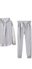 Load image into Gallery viewer, WOMEN'S CASUAL SOLID COLOR LOOSE HOODIE AND SWEAT PANTS 2-PIECE SET
