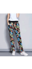 Load image into Gallery viewer, WOMEN'S FASHION MULTICOLOR FLOWER PRINTED CASUAL PANTS
