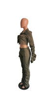 Load image into Gallery viewer, WOMEN'S FASHION SOLID COLOR FLARE SLEEVE CROP TOP AND PANTS 2-PIECE SET
